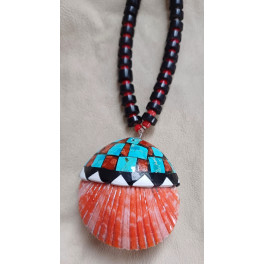 Traditionelle Kette mit Muschel mit Einlegearbeit aus dem Südwesten der USA