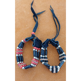 Armband der Huronen aus Horn und Rehleder