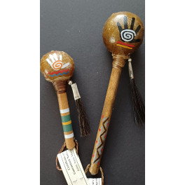 Mini und Medium Rasseln der Navajo, bemalt mit schamanischen Motiven in 2 Grössen