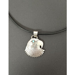 Anhänger Adlerkopf mit Türkis an Leder-Kette