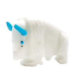 Krafttier Bison aus weissem Marmor/Alabaster