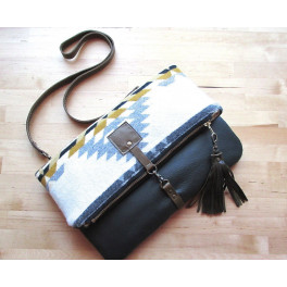 Grosse Ethno Clutch/Crossbodytasche aus Wollstoff und Leder - faltbar FEHLERHAFT