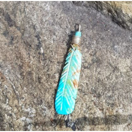 Anhänger aus Türkis in Form einer Feder, Navajo
