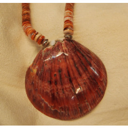 Muschelkette "Spiney Oyster Shell" der Chumash Küstenindianer Kaliforniens