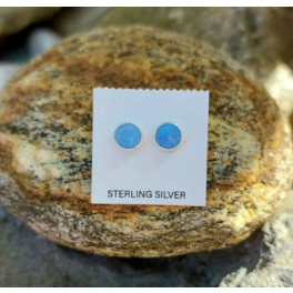 Kleine Stecker Zuchtopale in Silber, blau leuchtend