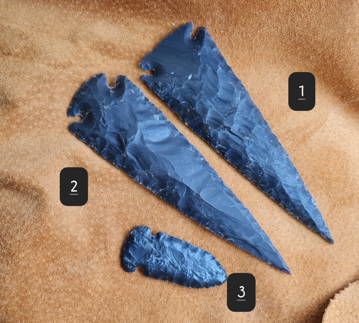 Pfeilspitzen aus Obsidian