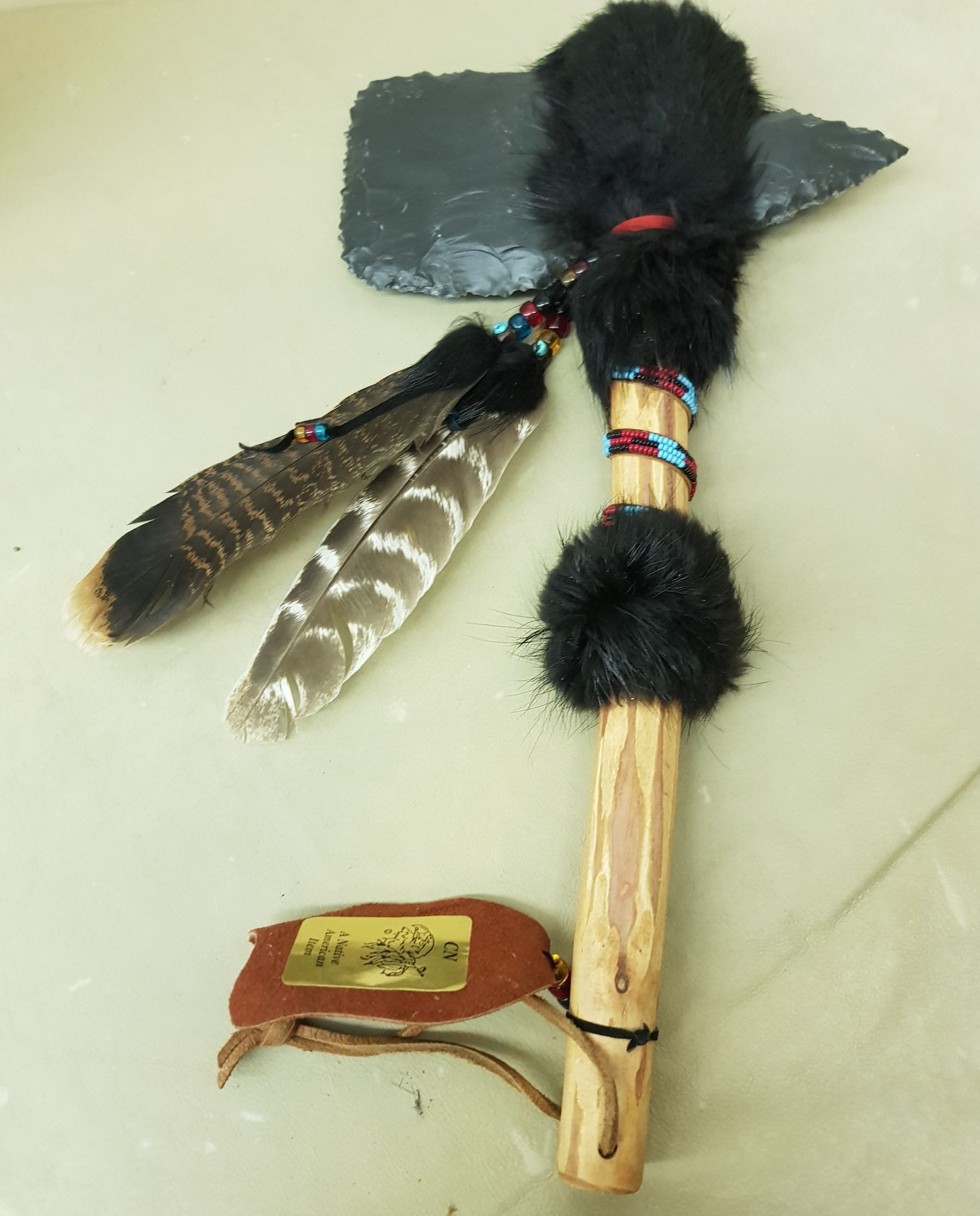 38 cm NEU Tomahawk Indianer mit Federn 