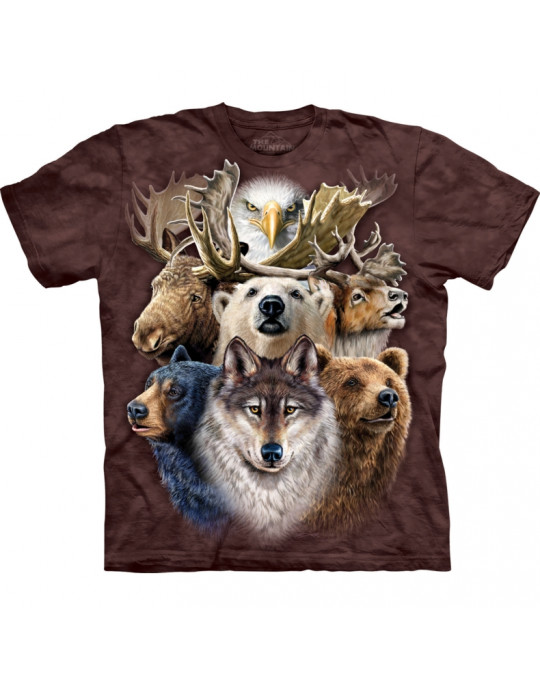 "Northern Wildlife Collage" T-Shirt von The Mountain