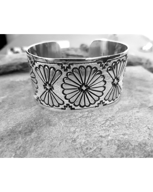 Breiter Armreif, Navajo Muster