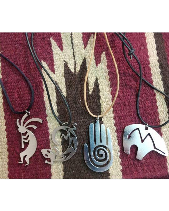 Grosse Edelstahlanhänger Symbole Bär, Kokopelli, Eidechse, Hand