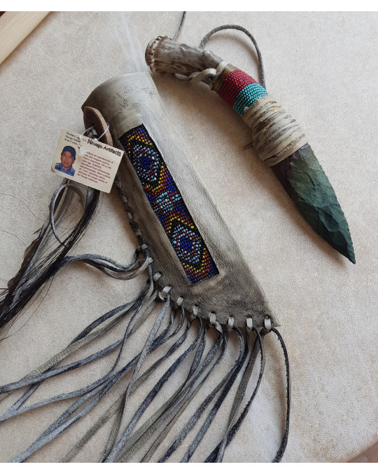 Steinmesser der Navajo mit Geweihgriff und Messerscheide