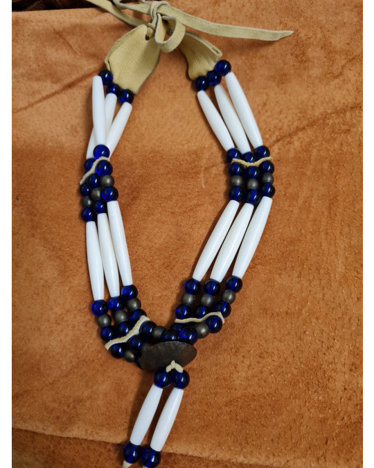 Hals-Choker aus Knochen, Glas, Messing, Kanada