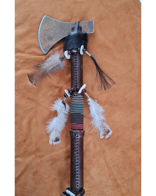 Tomahawk mit Metallklinge