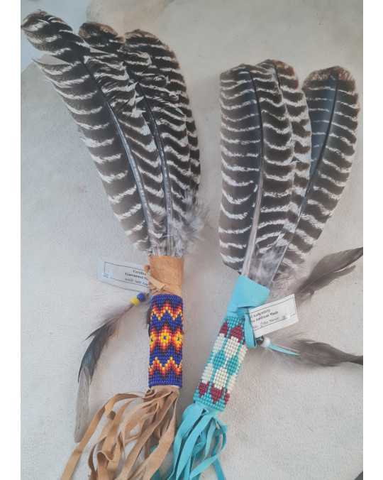 Räucherfächer der Navajo - verschiedene Designs am Griff