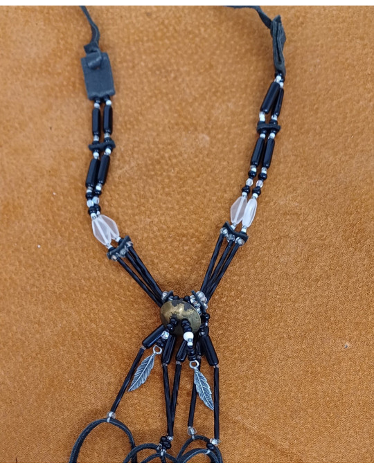 Hals-Choker aus schwarzen Glasperlen mit Messing, Kanada