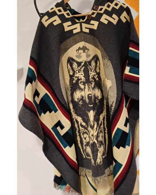 Poncho aus Ecuador "Wolf Moon"