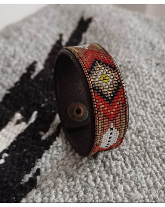 Armband mit Perlenarbeit, indianische Handarbeit in XS