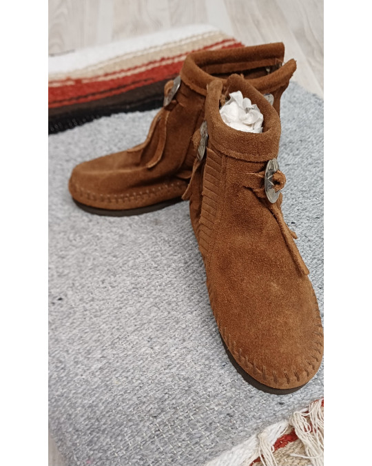 Wildleder Kindermokassin mit Fransen, indianischer Ursprung, Gr. 26