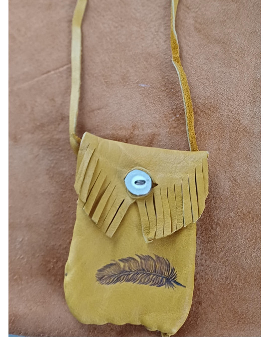 Täschchen / Medizinbeutel "Feather" der Cree aus Hirschleder