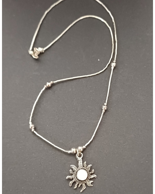 Kette Zuchtopal mit Sonnenmotiv