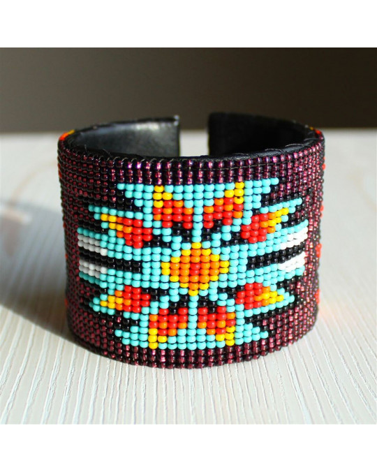 Glasperlenarmreif aus Guatemala Navajo Sunburst Motiv