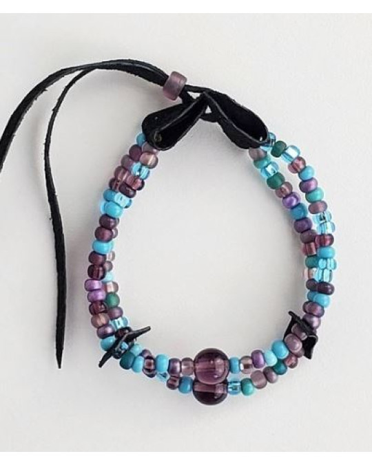 Armband aus Glasperlen und Rehleder, indianische Handarbeit